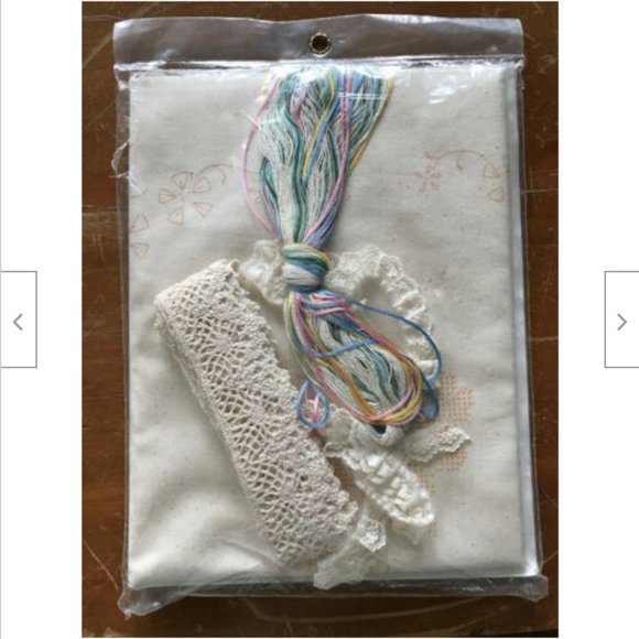 Morning Glory Pillow Candlewicking Embroidery Kit by Janlynn #2927 - Picture 2 of 3